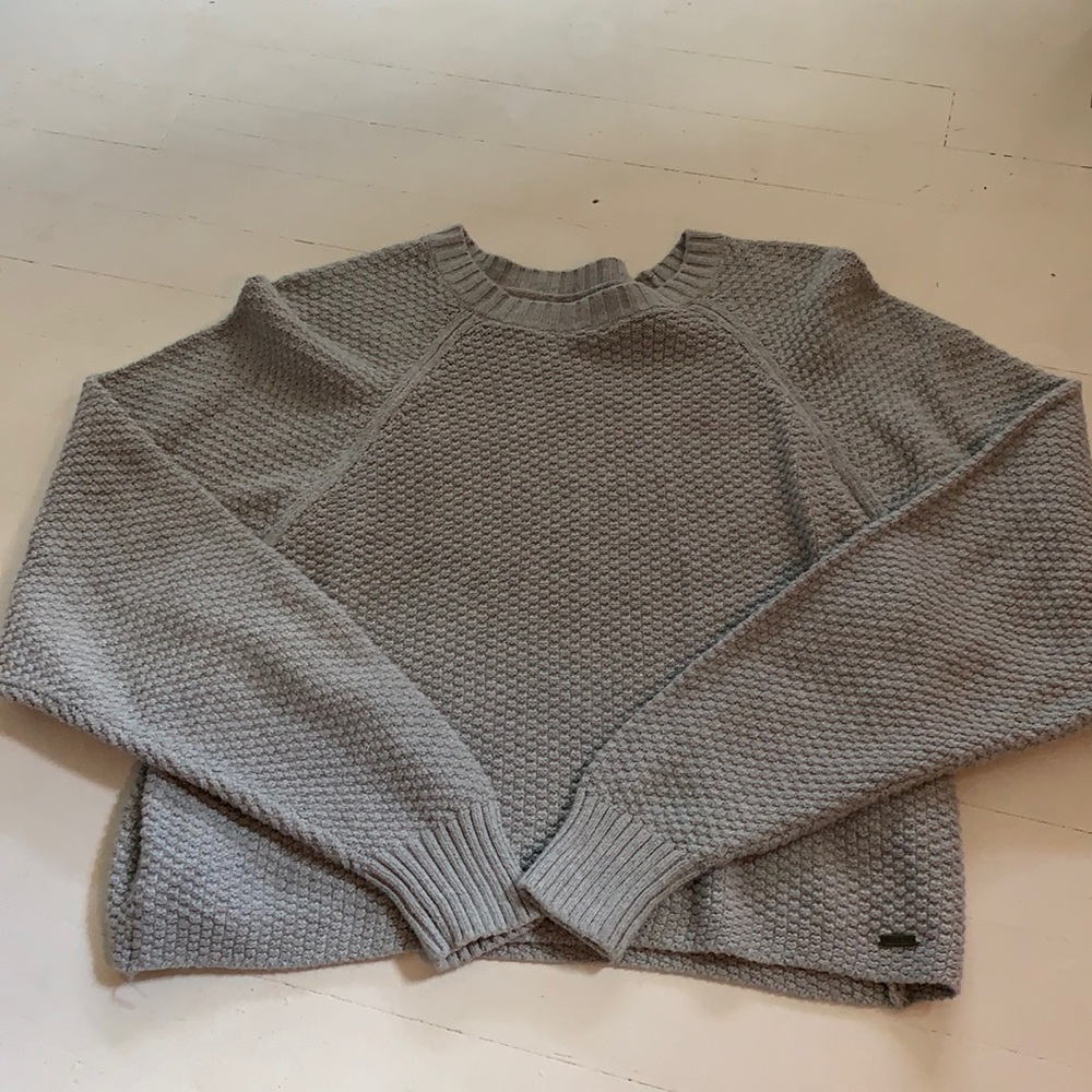 hollister size xs grey sweater